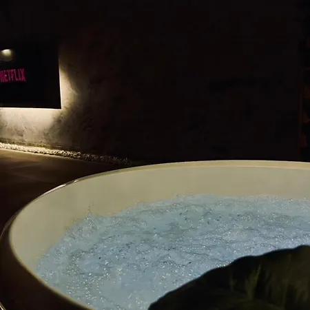Apartmán Breath47spa - Private White Jacuzzi & Sauna In